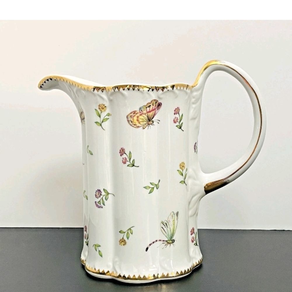 Godinger Ceramic Pitcher with Bee Design